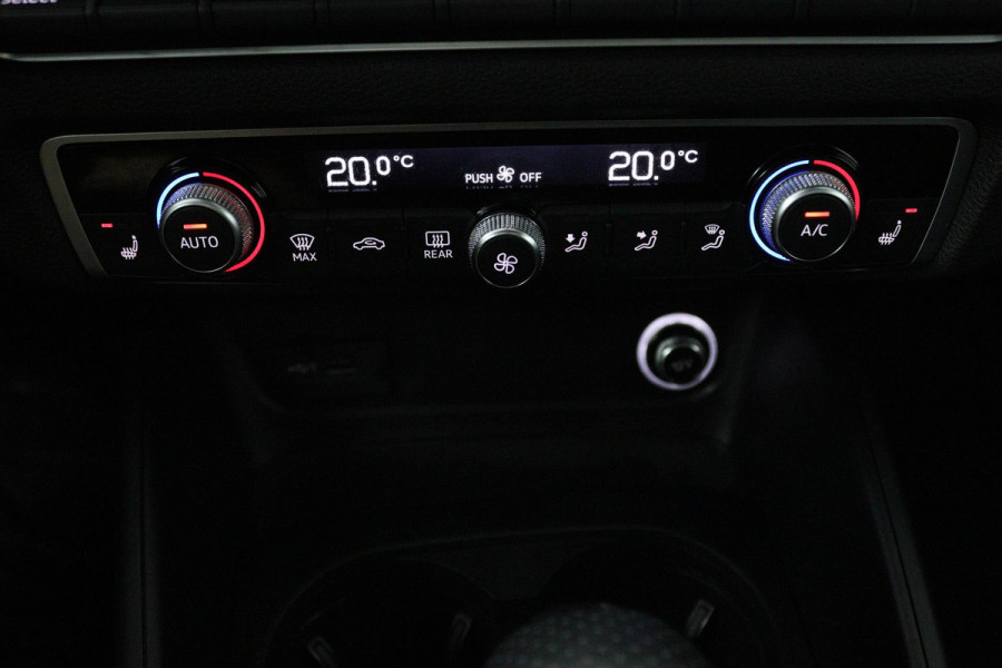 Audi A3 Sportback 35 TFSI CoD Advance Sport (PANORAMADAK, DIGITALE COCKPIT, STOELVERWARMING, NAVIGATIE, PARKEERSENSOREN)