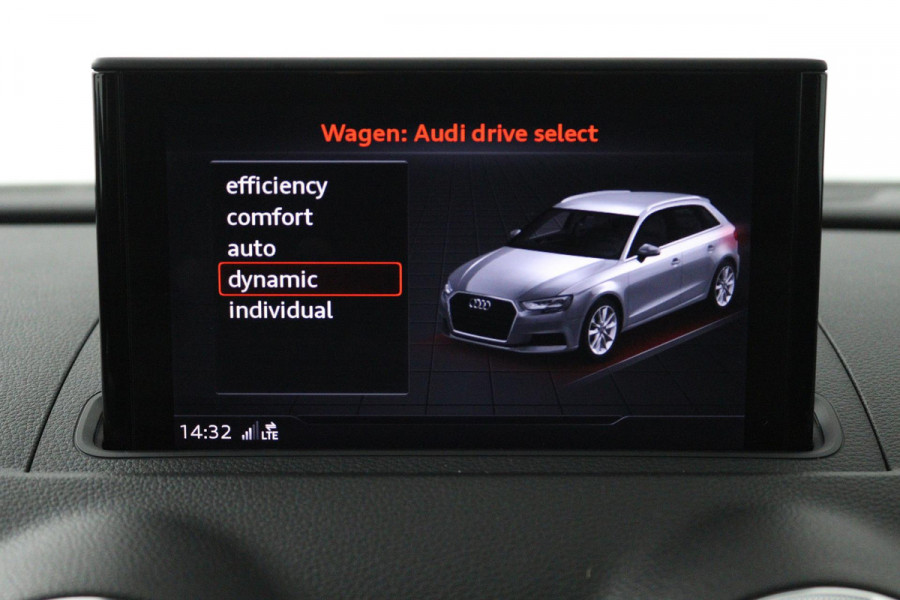 Audi A3 Sportback 35 TFSI CoD Advance Sport (PANORAMADAK, DIGITALE COCKPIT, STOELVERWARMING, NAVIGATIE, PARKEERSENSOREN)