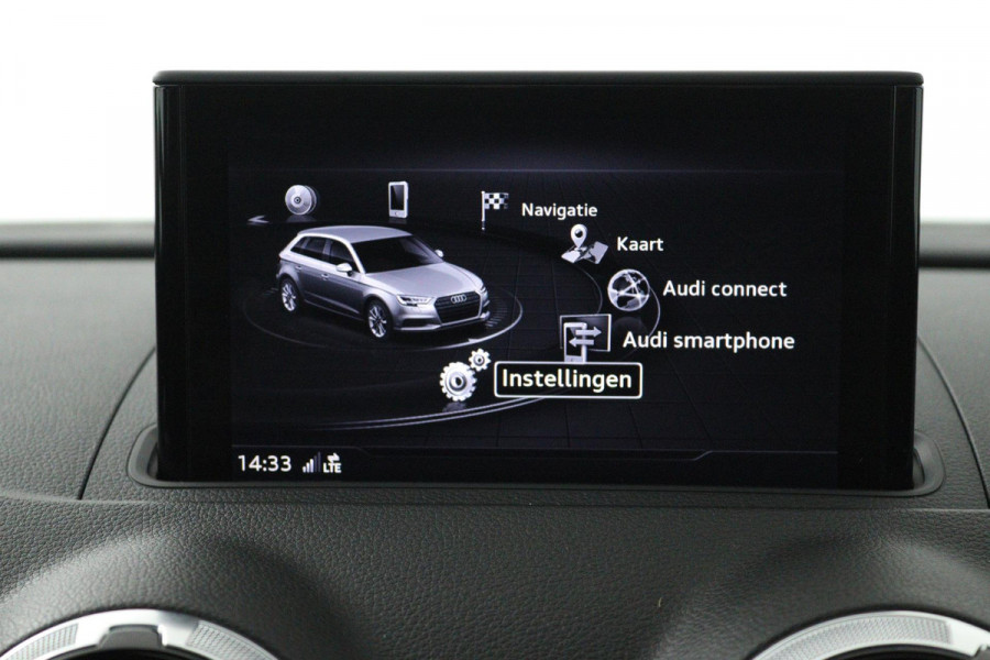 Audi A3 Sportback 35 TFSI CoD Advance Sport (PANORAMADAK, DIGITALE COCKPIT, STOELVERWARMING, NAVIGATIE, PARKEERSENSOREN)