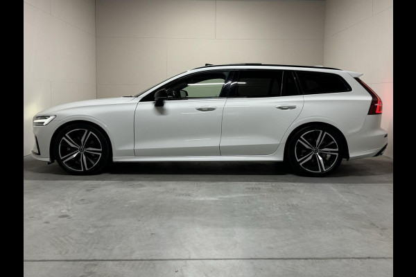 Volvo V60 2.0 B4 R-Design Pano Carplay Trekh. Autopilot NAP