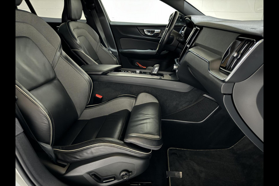 Volvo V60 2.0 B4 R-Design Pano Carplay Trekh. Autopilot NAP