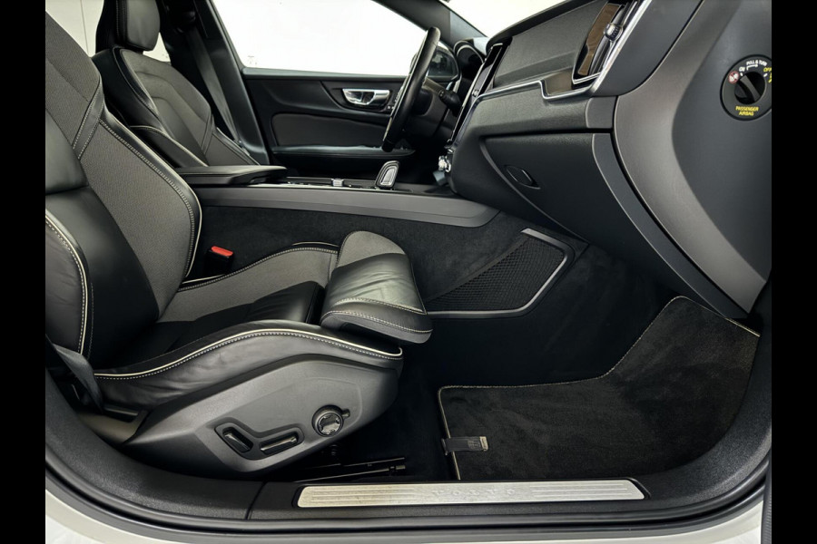 Volvo V60 2.0 B4 R-Design Pano Carplay Trekh. Autopilot NAP