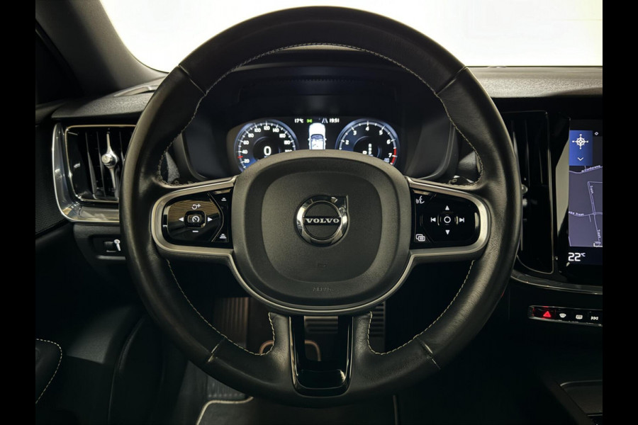 Volvo V60 2.0 B4 R-Design Pano Carplay Trekh. Autopilot NAP