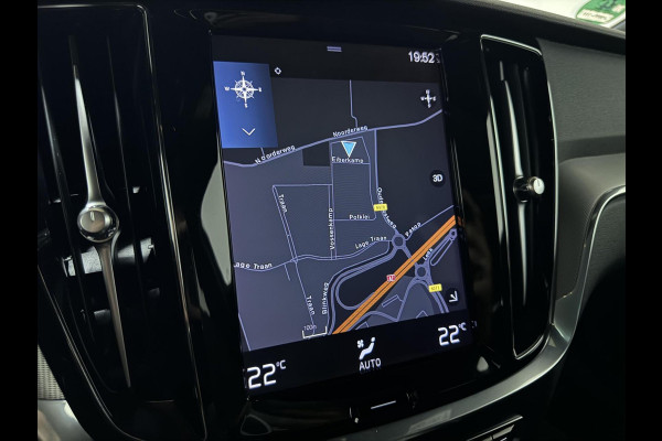 Volvo V60 2.0 B4 R-Design Pano Carplay Trekh. Autopilot NAP