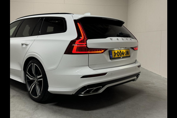 Volvo V60 2.0 B4 R-Design Pano Carplay Trekh. Autopilot NAP