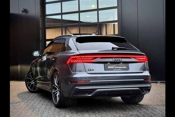 Audi Q8 55 TFSI e quattro S-Line Panoramadak|RS-zetels|Carbon|Softclose|Luchtvering|Keyless|Head-Up|Camera 360°|Matrix