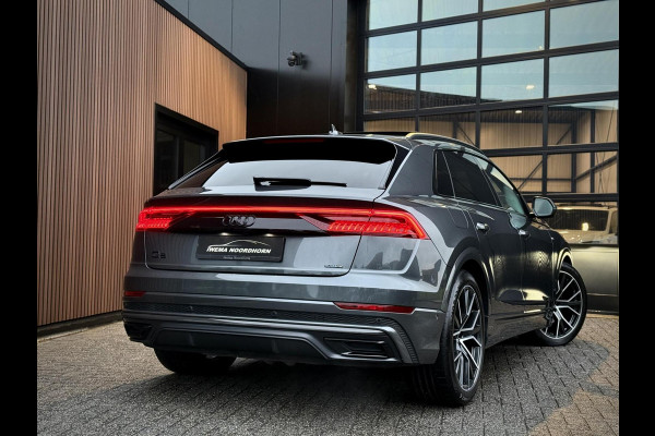 Audi Q8 55 TFSI e quattro S-Line Panoramadak|RS-zetels|Carbon|Softclose|Luchtvering|Keyless|Head-Up|Camera 360°|Matrix