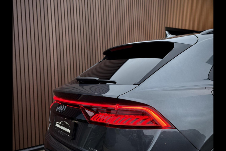 Audi Q8 55 TFSI e quattro S-Line Panoramadak|RS-zetels|Carbon|Softclose|Luchtvering|Keyless|Head-Up|Camera 360°|Matrix