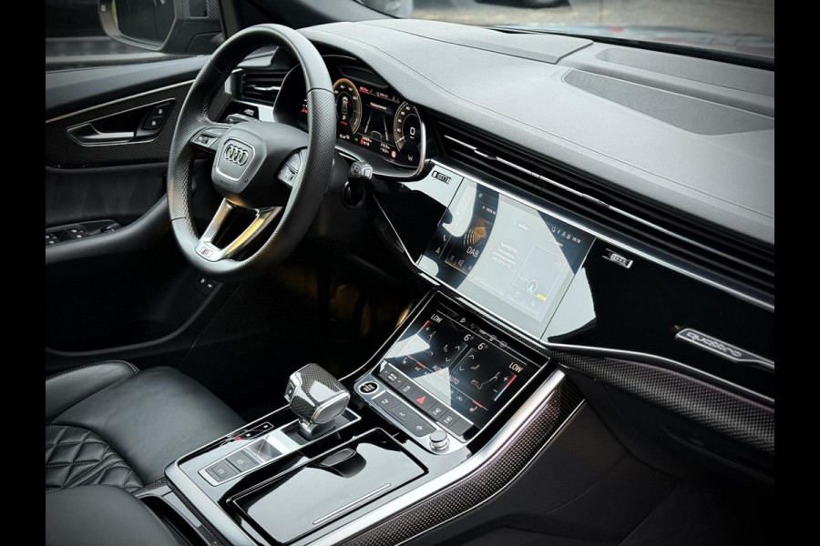 Audi Q8 55 TFSI e quattro S-Line Panoramadak|RS-zetels|Carbon|Softclose|Luchtvering|Keyless|Head-Up|Camera 360°|Matrix