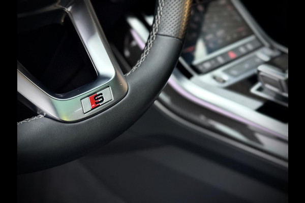Audi Q8 55 TFSI e quattro S-Line Panoramadak|RS-zetels|Carbon|Softclose|Luchtvering|Keyless|Head-Up|Camera 360°|Matrix