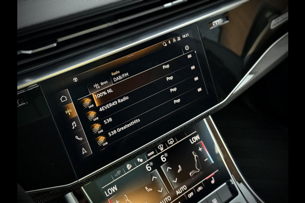 Audi Q8 55 TFSI e quattro S-Line Panoramadak|RS-zetels|Carbon|Softclose|Luchtvering|Keyless|Head-Up|Camera 360°|Matrix
