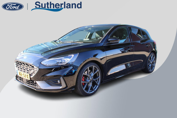 Ford Focus 2.3 EcoBoost ST-3 | Winterpack | Adaptieve Cruise Control | Camera | Privacy Glass | 19 INCH Lichtmetalen Velgen | DAB | B&O Sound