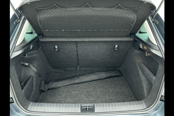 Škoda Kamiq 1.0 TSI 110PK DSG Style Drive 125 | Navigatie | Climate Control | DAB | Digitale cockpit | Cruise Control adaptive | Parkeer sensoren V+A | Stoelverwarming