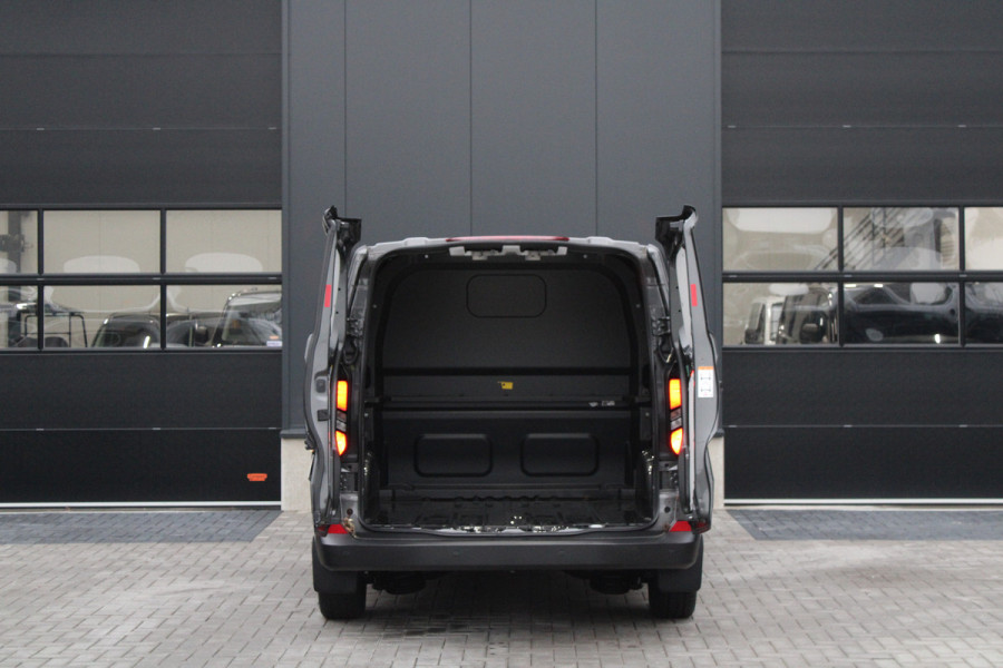Ford Transit Custom 320 2.0 TDCI L2H1 Trend DC 136pk - Carplay - Android - Camera - LED koplampen - Stoel + Stuurverwarming - Rijklaar Ford Transit Custom 320 2.0 TDCI L2H1 Trend DC 136pk - Carplay - Android - Camera - LED koplampen - Stoel + Stuurverwarming - Rijklaar