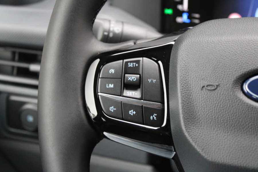 Ford Transit Custom 320 2.0 TDCI L2H1 Trend DC 136pk - Carplay - Android - Camera - LED koplampen - Stoel + Stuurverwarming - Rijklaar Ford Transit Custom 320 2.0 TDCI L2H1 Trend DC 136pk - Carplay - Android - Camera - LED koplampen - Stoel + Stuurverwarming - Rijklaar