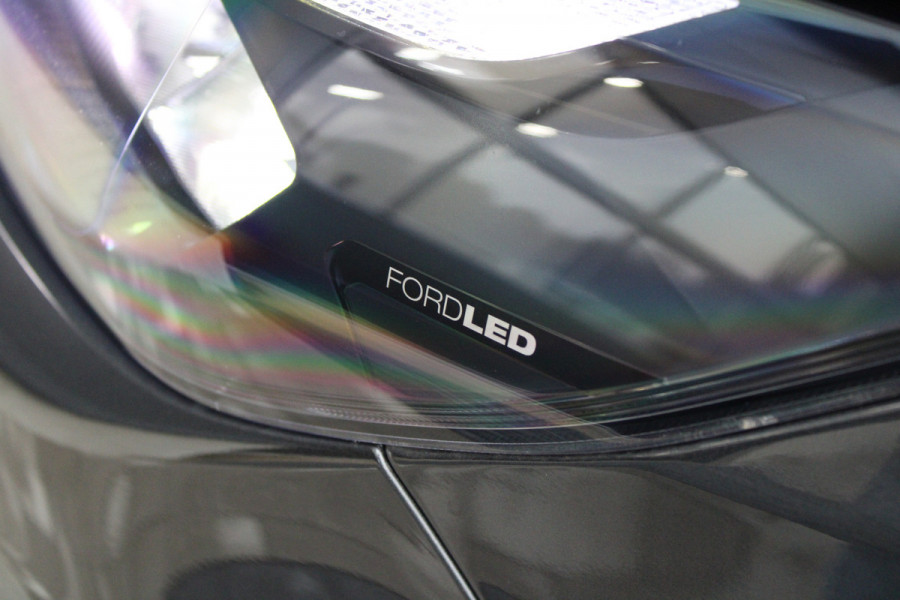 Ford Transit Custom 320 2.0 TDCI L2H1 Trend DC 136pk - Carplay - Android - Camera - LED koplampen - Stoel + Stuurverwarming - Rijklaar Ford Transit Custom 320 2.0 TDCI L2H1 Trend DC 136pk - Carplay - Android - Camera - LED koplampen - Stoel + Stuurverwarming - Rijklaar