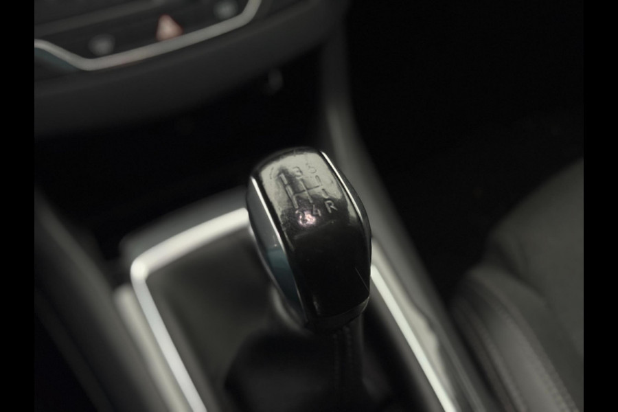Peugeot 308 SW 1.2 PureTech Blue Lease Executive|Nap Dodehoek Pano Cruise Control Trekhaak 360° Pdc Dab+ Carplay & Android Auto
