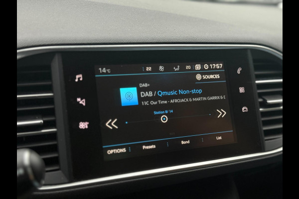 Peugeot 308 SW 1.2 PureTech Blue Lease Executive|Nap Dodehoek Pano Cruise Control Trekhaak 360° Pdc Dab+ Carplay & Android Auto