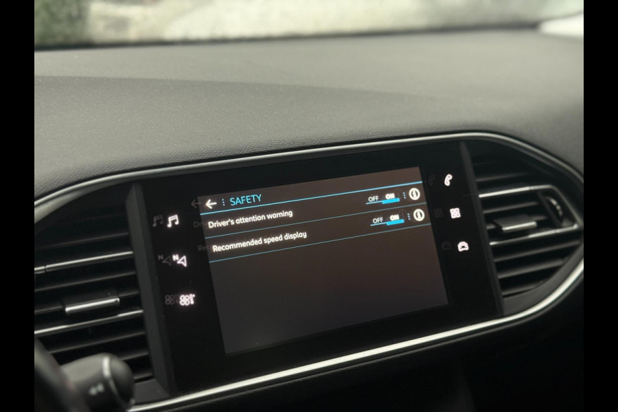 Peugeot 308 SW 1.2 PureTech Blue Lease Executive|Nap Dodehoek Pano Cruise Control Trekhaak 360° Pdc Dab+ Carplay & Android Auto