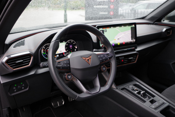 CUPRA Formentor 1.4 e-Hybrid VZ Black Edition 245 PK PHEV, Panoramadak, 360 Camera, Memory, Alcantara, Winterpakket