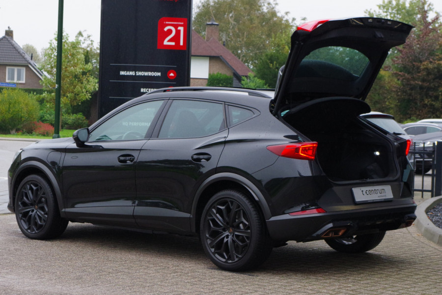 CUPRA Formentor 1.4 e-Hybrid VZ Black Edition 245 PK PHEV, Panoramadak, 360 Camera, Memory, Alcantara, Winterpakket