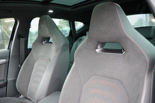 CUPRA Formentor 1.4 e-Hybrid VZ Black Edition 245 PK PHEV, Panoramadak, 360 Camera, Memory, Alcantara, Winterpakket