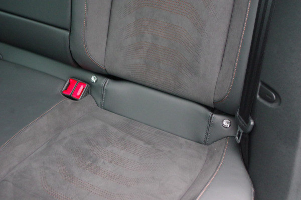 CUPRA Formentor 1.4 e-Hybrid VZ Black Edition 245 PK PHEV, Panoramadak, 360 Camera, Memory, Alcantara, Winterpakket