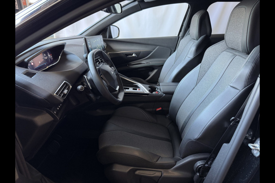 Peugeot 3008 130PK ALLURE LEER I-COCKPIT LED CARPLAY EUROPA.NAVI ELEK.KLEP CAMERA ADAP.CRUISE ZWARTE HEMEL. 2024 ALLURE 2024