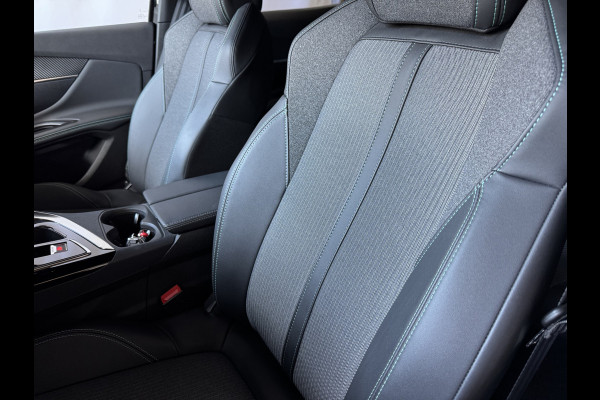 Peugeot 3008 130PK ALLURE LEER I-COCKPIT LED CARPLAY EUROPA.NAVI ELEK.KLEP CAMERA ADAP.CRUISE ZWARTE HEMEL. 2024 ALLURE 2024