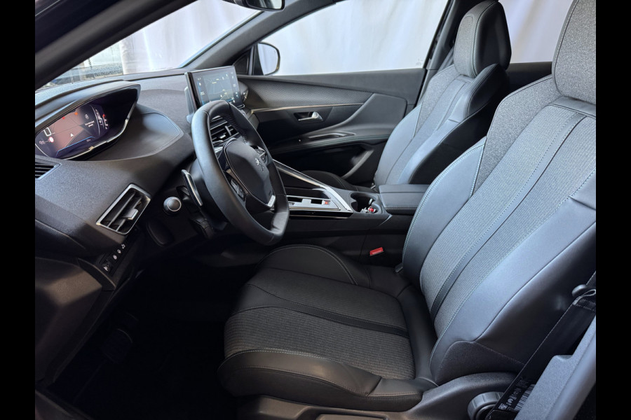 Peugeot 3008 130PK ALLURE LEER I-COCKPIT LED CARPLAY EUROPA.NAVI ELEK.KLEP CAMERA ADAP.CRUISE ZWARTE HEMEL. 2024 ALLURE 2024