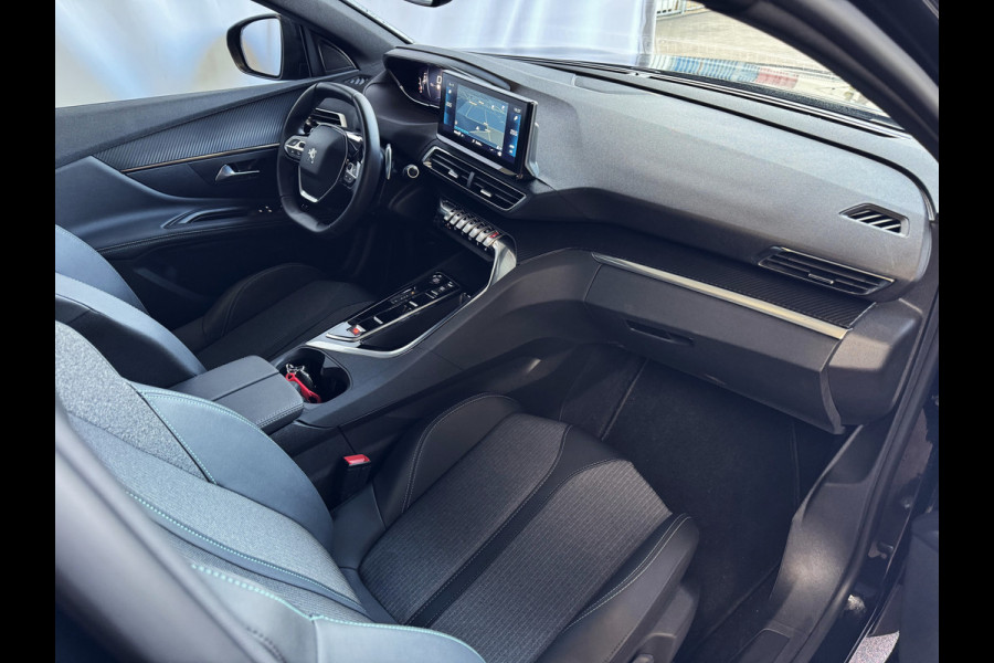 Peugeot 3008 130PK ALLURE LEER I-COCKPIT LED CARPLAY EUROPA.NAVI ELEK.KLEP CAMERA ADAP.CRUISE ZWARTE HEMEL. 2024 ALLURE 2024