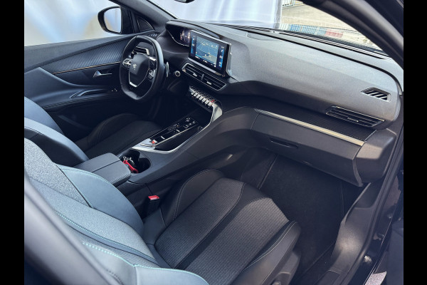 Peugeot 3008 130PK ALLURE LEER I-COCKPIT LED CARPLAY EUROPA.NAVI ELEK.KLEP CAMERA ADAP.CRUISE ZWARTE HEMEL. 2024 ALLURE 2024