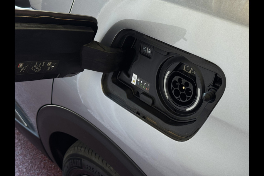 Peugeot 3008 1.6 HYBRID PHEV ALLURE PACK CARPLAY NAVI CAMERA BLINDSPOT Plug in Hybrid