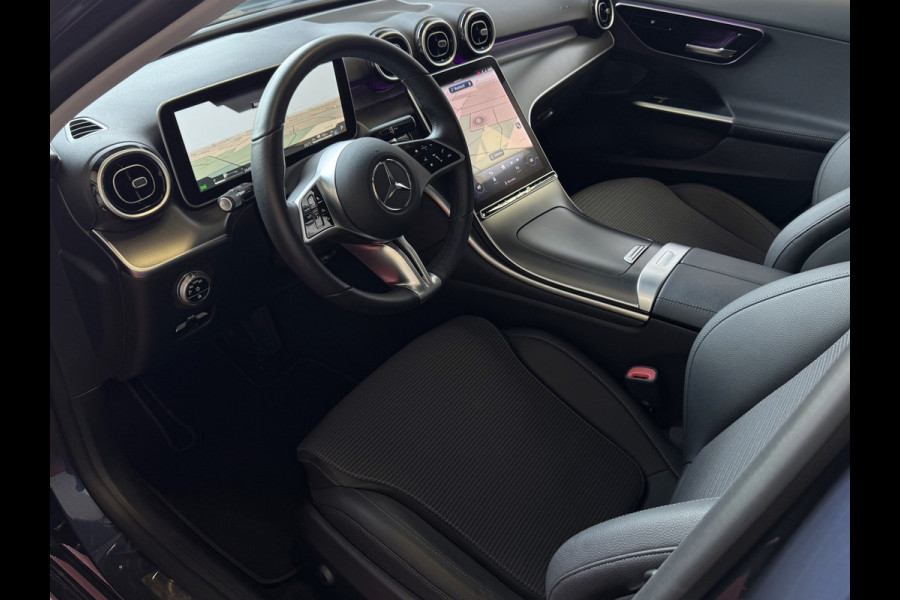 Mercedes-Benz C-Klasse 300e 313PK PHEV 12/2024 AVANTGARDE TREKHAAK DISTRONIC CAMERA ELEK/STOEL/VERWARMD 12/2024 PHEV PLUG IN HYBRIDE