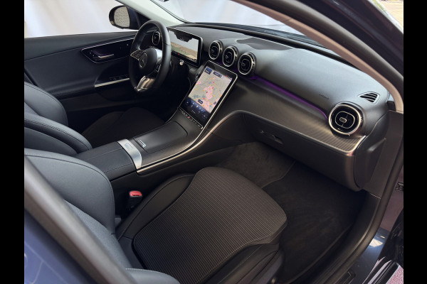Mercedes-Benz C-Klasse 300e 313PK PHEV 12/2024 AVANTGARDE TREKHAAK DISTRONIC CAMERA ELEK/STOEL/VERWARMD 12/2024 PHEV PLUG IN HYBRIDE