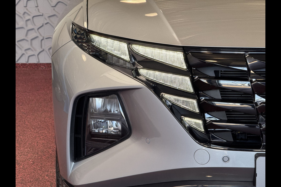 Hyundai Tucson 1.6 T-GDI PHEV 265PK 19''LMV 4WD LED STUUR/STOEL VERW. NAVI ELEK.KLEP 03/2024 PHEV PLUG IN HYBRID 4X4 AWD