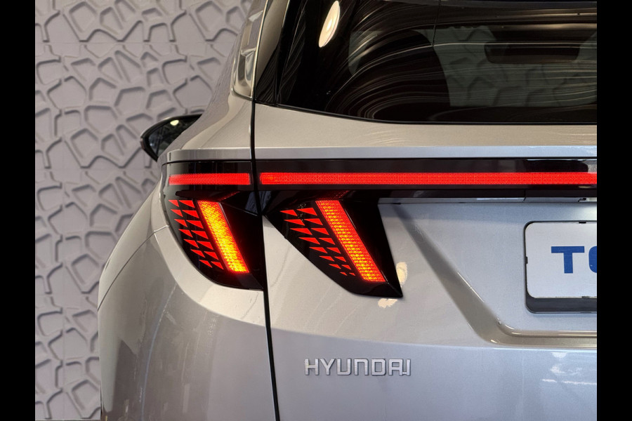 Hyundai Tucson 1.6 T-GDI PHEV 265PK 19''LMV 4WD LED STUUR/STOEL VERW. NAVI ELEK.KLEP 03/2024 PHEV PLUG IN HYBRID 4X4 AWD