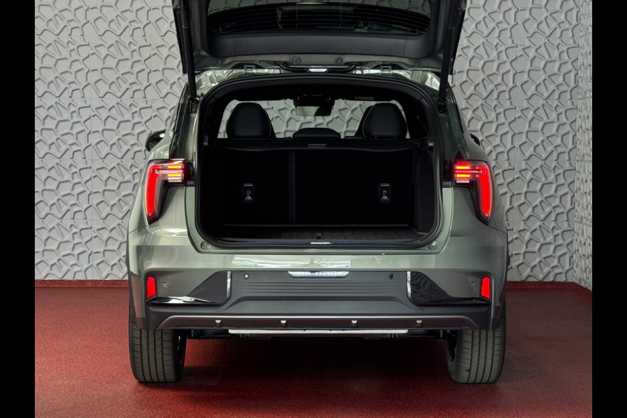 Lynk & Co 01 MORE 276PK NIEUWSTE MODEL HARMAN KARDON LEDER PANO. 15'4 INCH NAVI 360.CAM 20''LMV  ELEK.STOEL/GEHEUGEN STUUR.VERW MINERAL GREEN 07/25 4 JAAR FABRIEKSGARANTIE