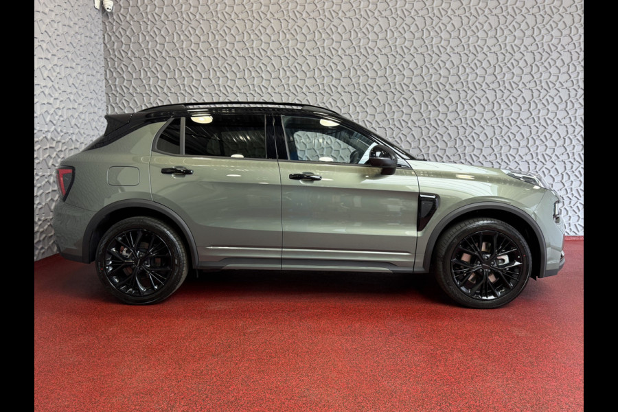 Lynk & Co 01 MORE 276PK NIEUWSTE MODEL HARMAN KARDON LEDER PANO. 15'4 INCH NAVI 360.CAM 20''LMV  ELEK.STOEL/GEHEUGEN STUUR.VERW MINERAL GREEN 07/25 4 JAAR FABRIEKSGARANTIE