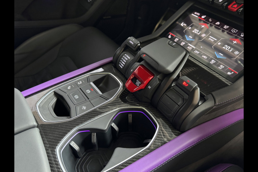 Lamborghini Urus 4.0 V8 HYBRID SE 800 PK ALLE OPTIES/CARBON PACK /AD PERSONAM/VIOLA MITHRAS/ PANO / MASSAGE
