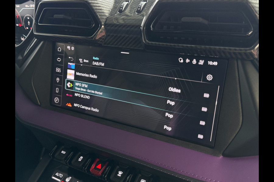 Lamborghini Urus 4.0 V8 HYBRID SE 800 PK ALLE OPTIES/CARBON PACK /AD PERSONAM/VIOLA MITHRAS/ PANO / MASSAGE