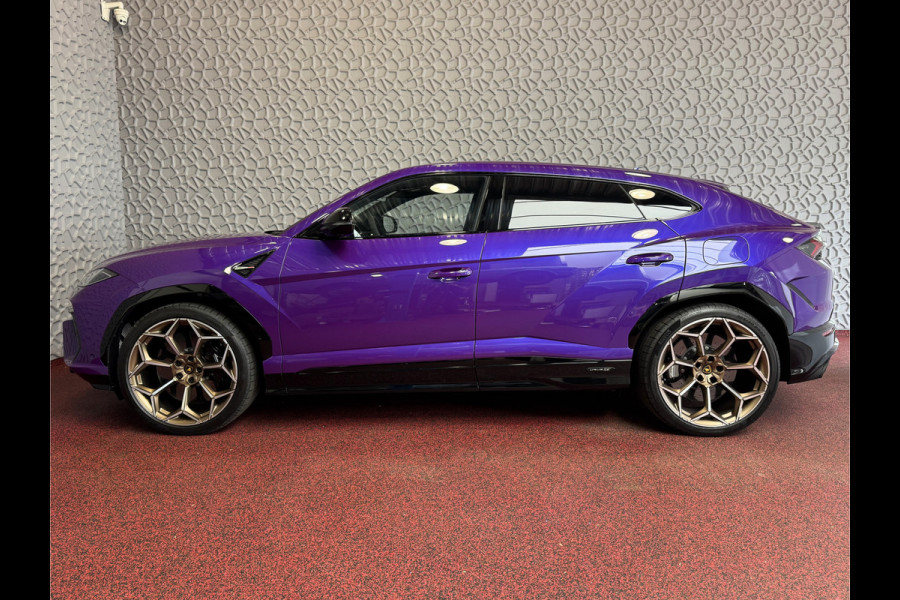 Lamborghini Urus 4.0 V8 HYBRID SE 800 PK ALLE OPTIES/CARBON PACK /AD PERSONAM/VIOLA MITHRAS/ PANO / MASSAGE