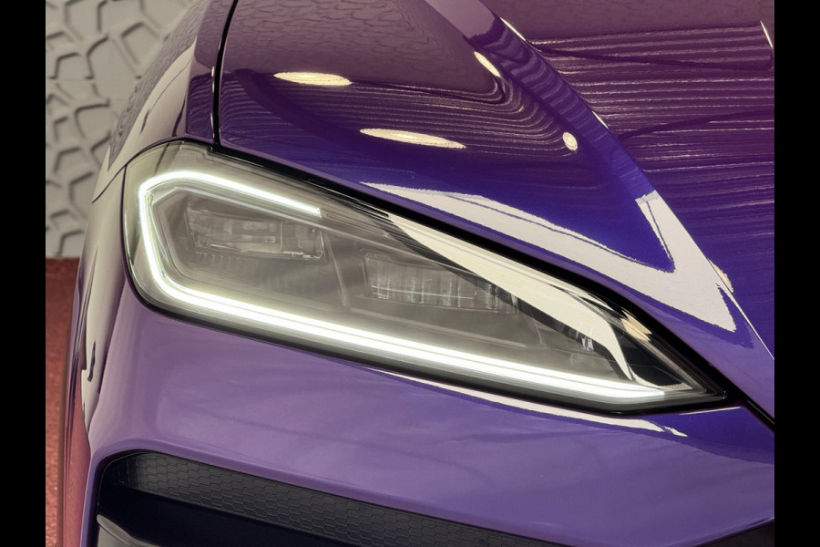 Lamborghini Urus 4.0 V8 HYBRID SE 800 PK ALLE OPTIES/CARBON PACK /AD PERSONAM/VIOLA MITHRAS/ PANO / MASSAGE