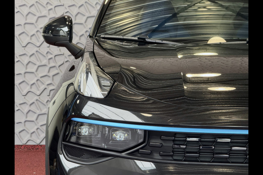 Lynk & Co 01 ✅ NIEUWE AUTO ✅ / STUUR/STOEL VERW. 1.5 261 PK ZWARTE HEMEL 360CAM 4 JAAR GARANTIE PHEV Plug-in Hybrid