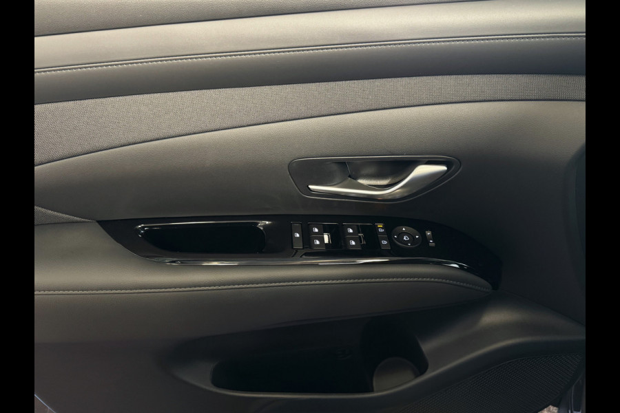Hyundai Tucson 1.6 T-GDI PHEV MET PANORAMA GLOEDNIEUW 252PK CAMERA CARPLAY STOELVERW. V+A PLUG IN HYBRIDE - 5 JAAR GARANTIE