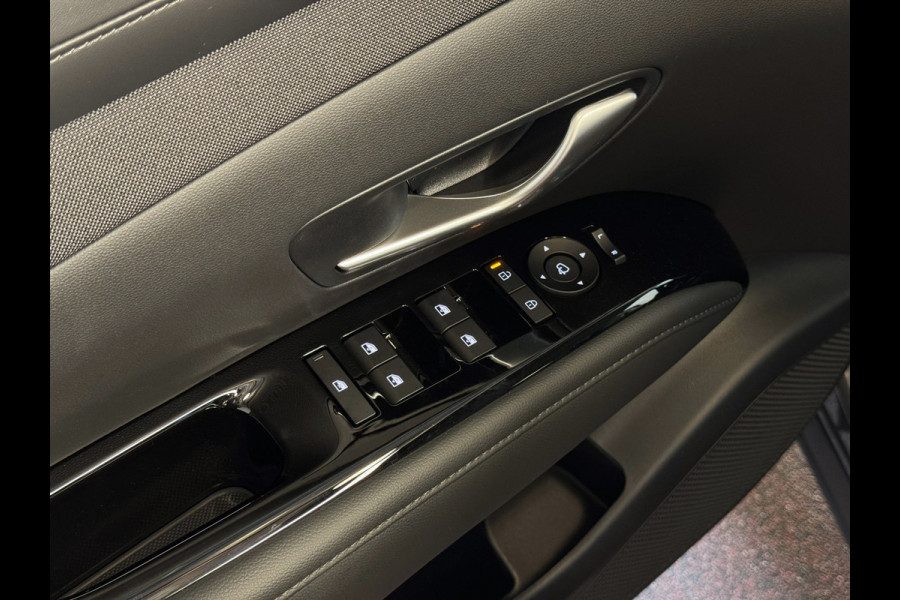 Hyundai Tucson 1.6 T-GDI PHEV MET PANORAMA GLOEDNIEUW 252PK CAMERA CARPLAY STOELVERW. V+A PLUG IN HYBRIDE - 5 JAAR GARANTIE