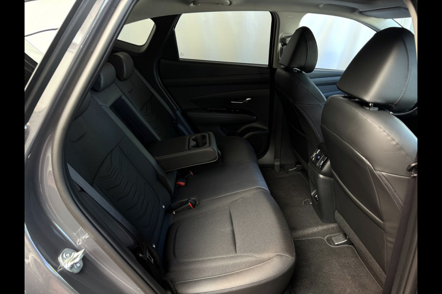 Hyundai Tucson 1.6 T-GDI PHEV MET PANORAMA GLOEDNIEUW 252PK CAMERA CARPLAY STOELVERW. V+A PLUG IN HYBRIDE - 5 JAAR GARANTIE