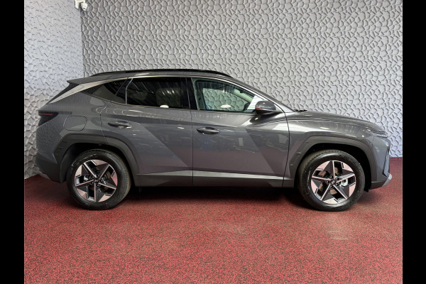Hyundai Tucson 1.6 T-GDI PHEV MET PANORAMA GLOEDNIEUW 252PK CAMERA CARPLAY STOELVERW. V+A PLUG IN HYBRIDE - 5 JAAR GARANTIE