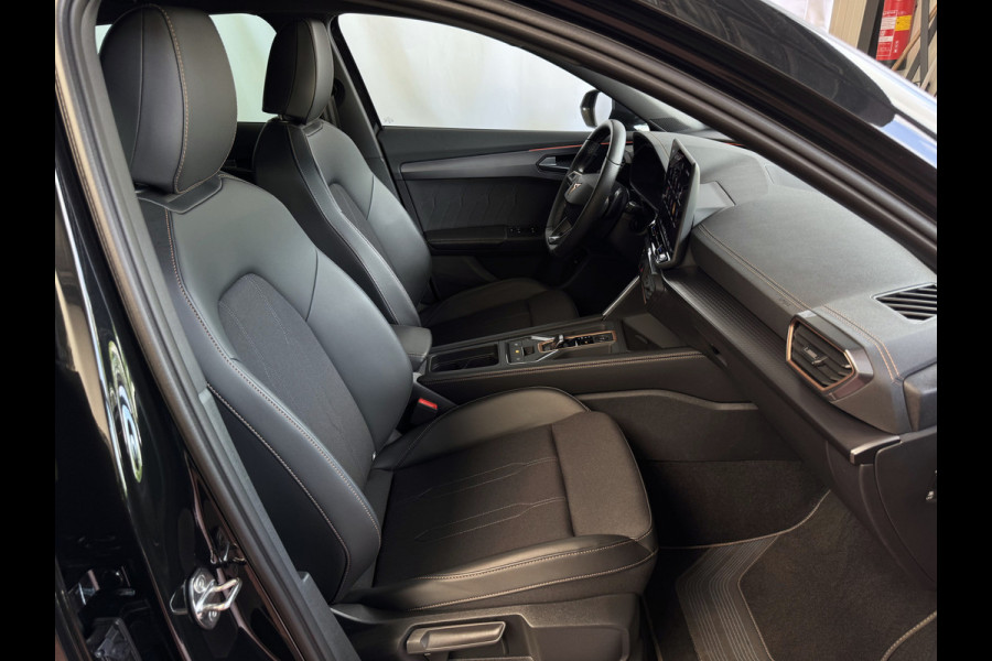CUPRA Formentor ✅NW MODEL✅ 1.5 eTSI 150 MHEV CAMERA ELEK.TREKHAAK  STOEL/STUUR ELEK.KLEP VERW. LED LEER CARPLAY ZWARTE.HEMEL 10/2024