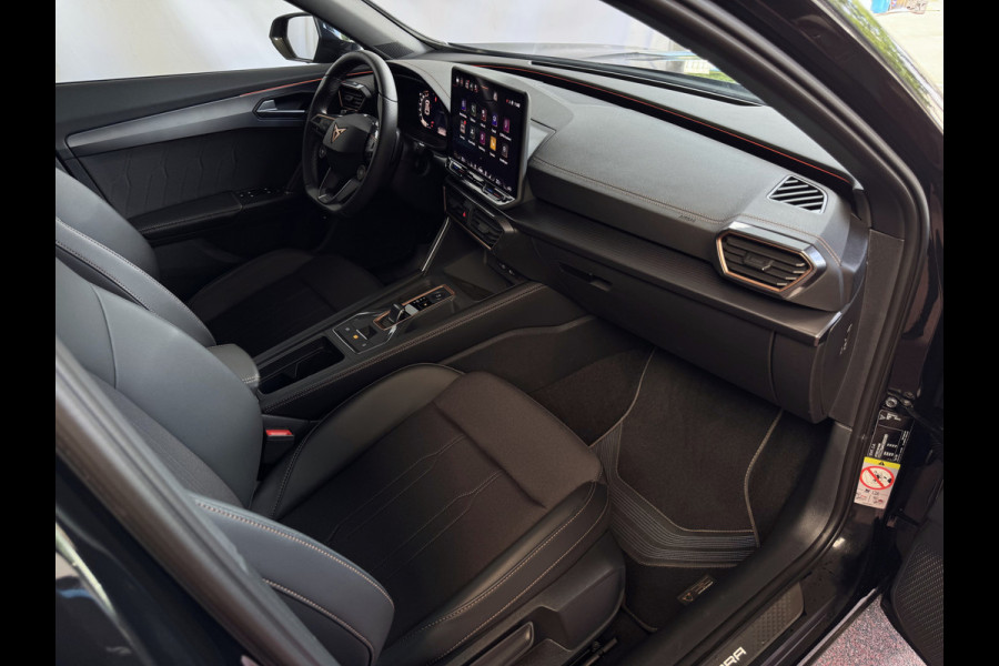 CUPRA Formentor ✅NW MODEL✅ 1.5 eTSI 150 MHEV CAMERA ELEK.TREKHAAK  STOEL/STUUR ELEK.KLEP VERW. LED LEER CARPLAY ZWARTE.HEMEL 10/2024